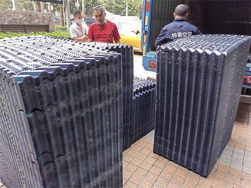 特菱冷却塔在夏季工作中的注意事项(特菱斯冷却器使
